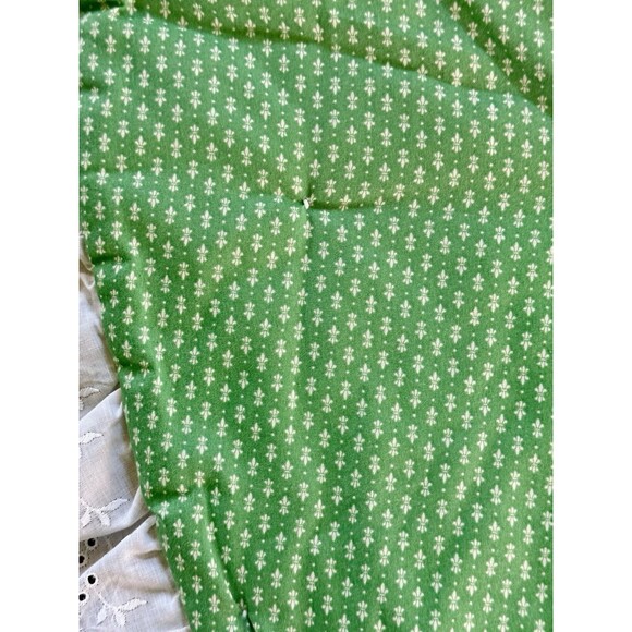 Handmade Quilted Christmas Tree Skirt Padded Patchwork Quilt Design Ruffle 60” - Picture 5 of 5